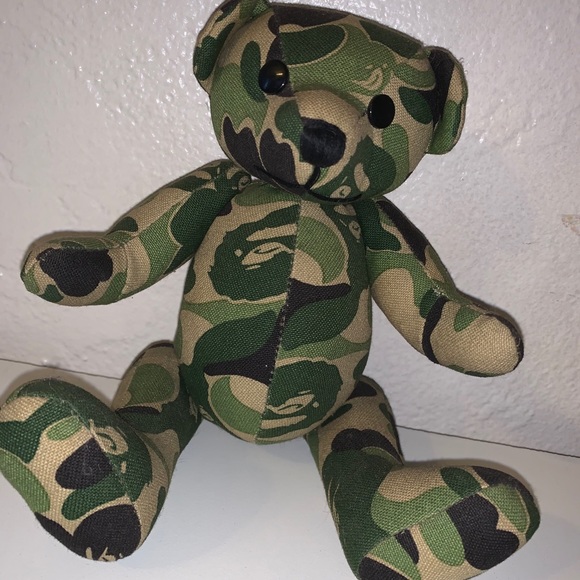 A bathing ape bear - Picture 1 of 6